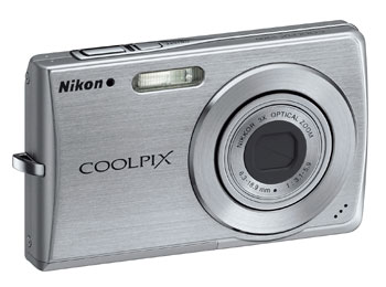 Coolpix S200 front