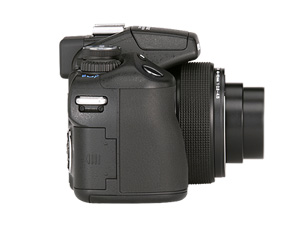Olympus SP-570 UZ side