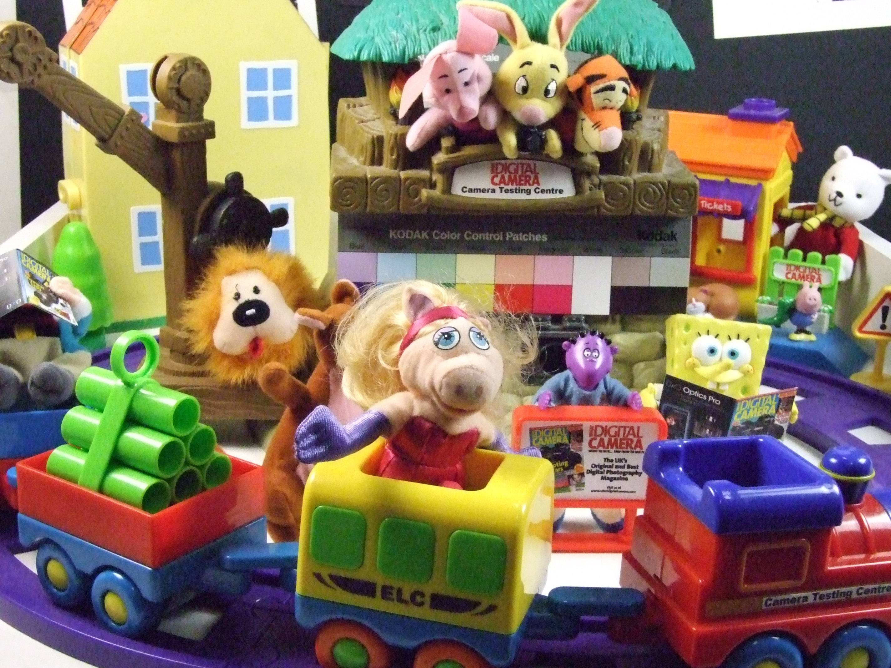 Fujifilm FinePix S6500FD Sample Image At ISO 3200