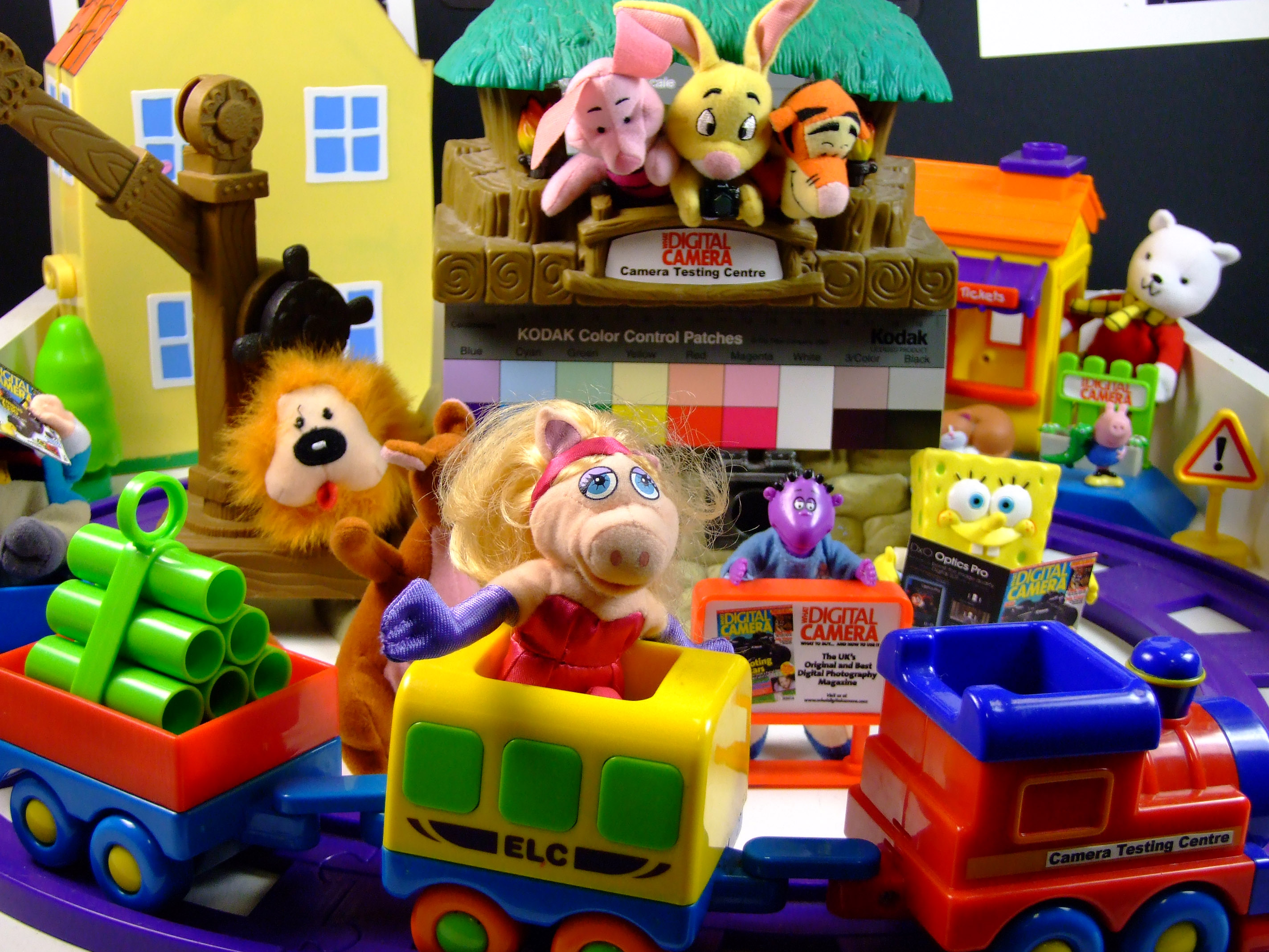 Fujifilm FinePix S6500FD Sample Image At ISO 400
