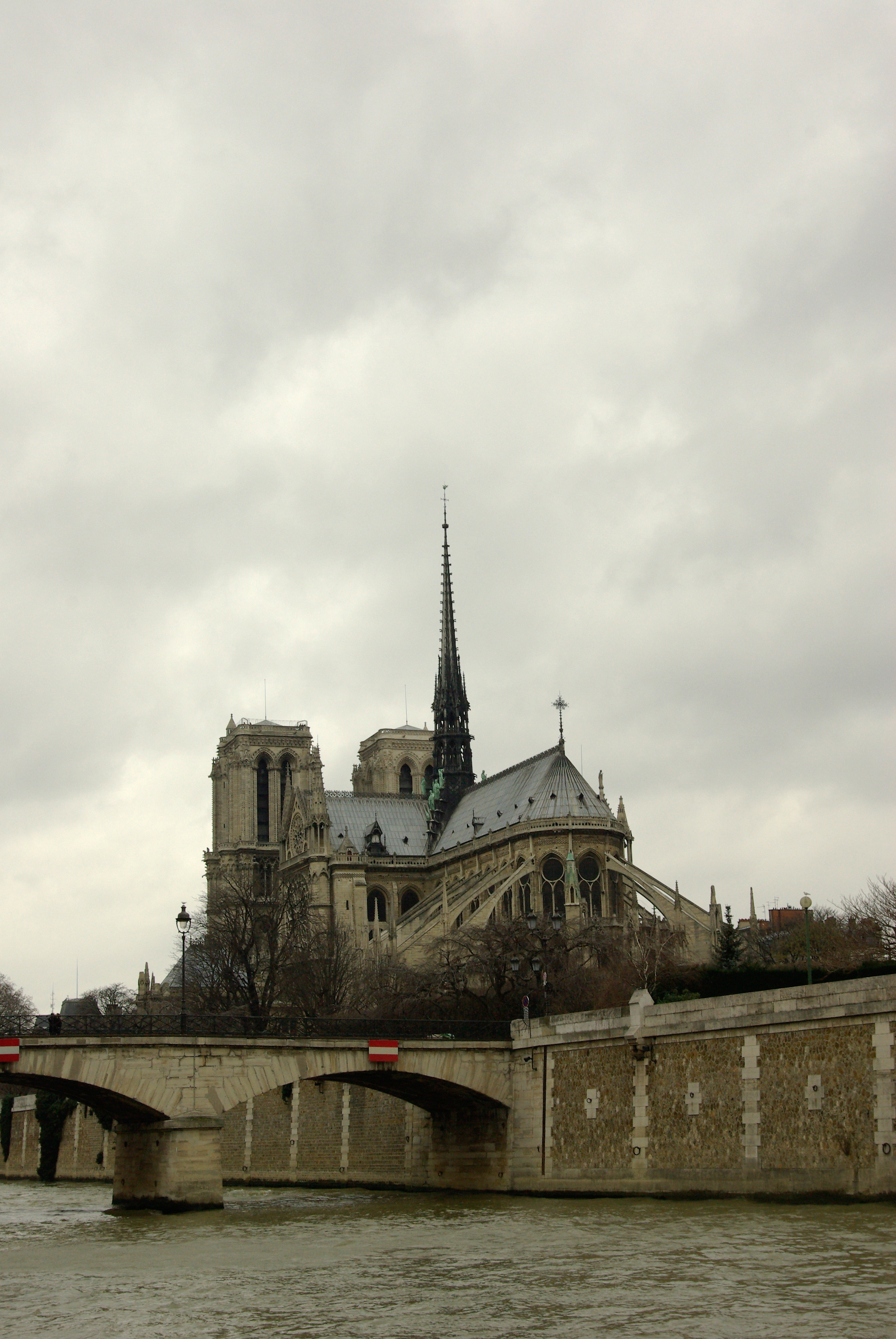 Pentax K10D Sample Image f10 ISO400 1/200sec 35mm