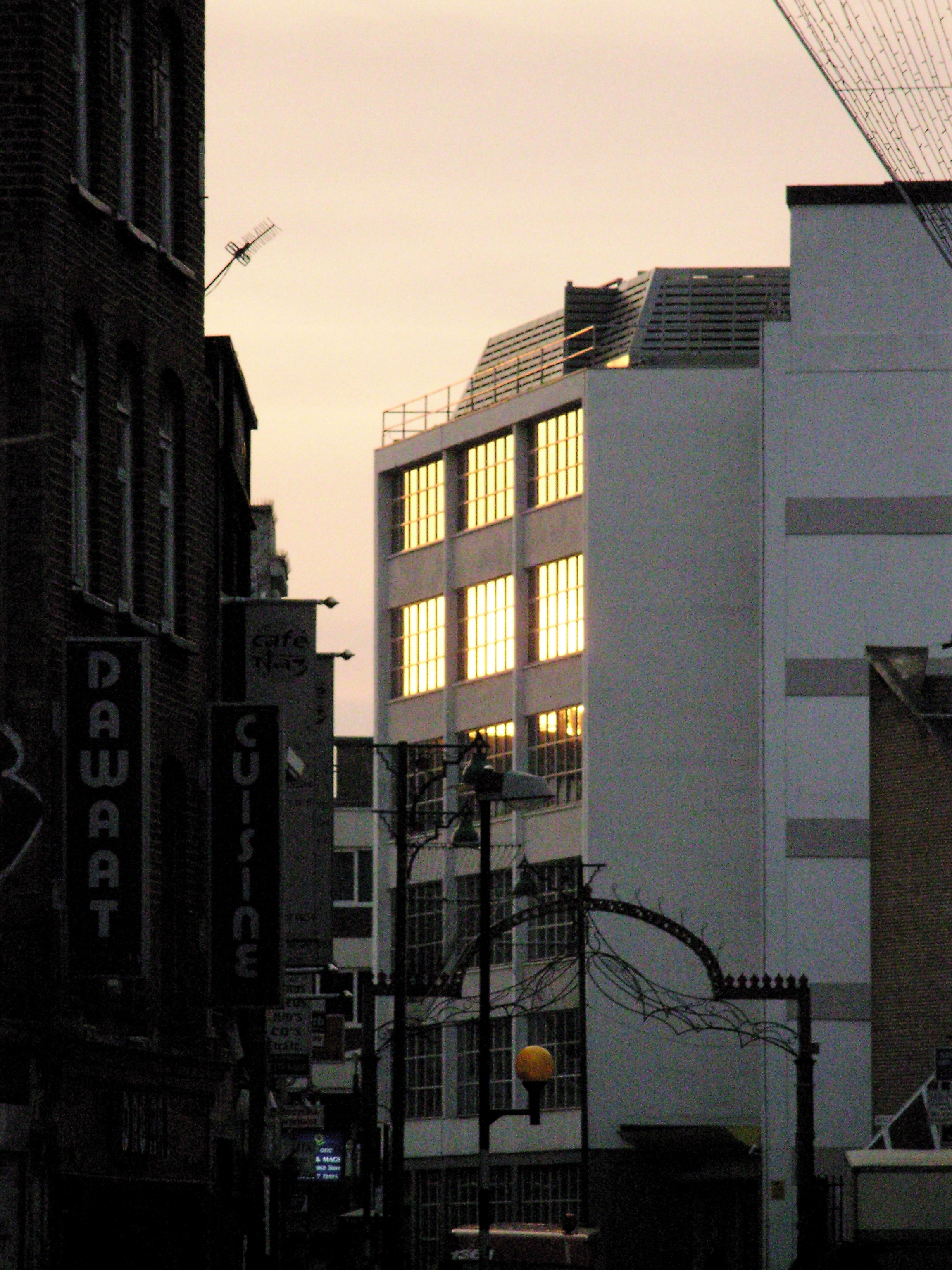 Samsung NV7 Sample Image f4.8 ISO800 1/1000sec