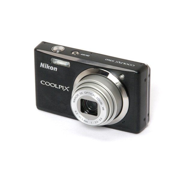 Nikon Coolpix S560 Main