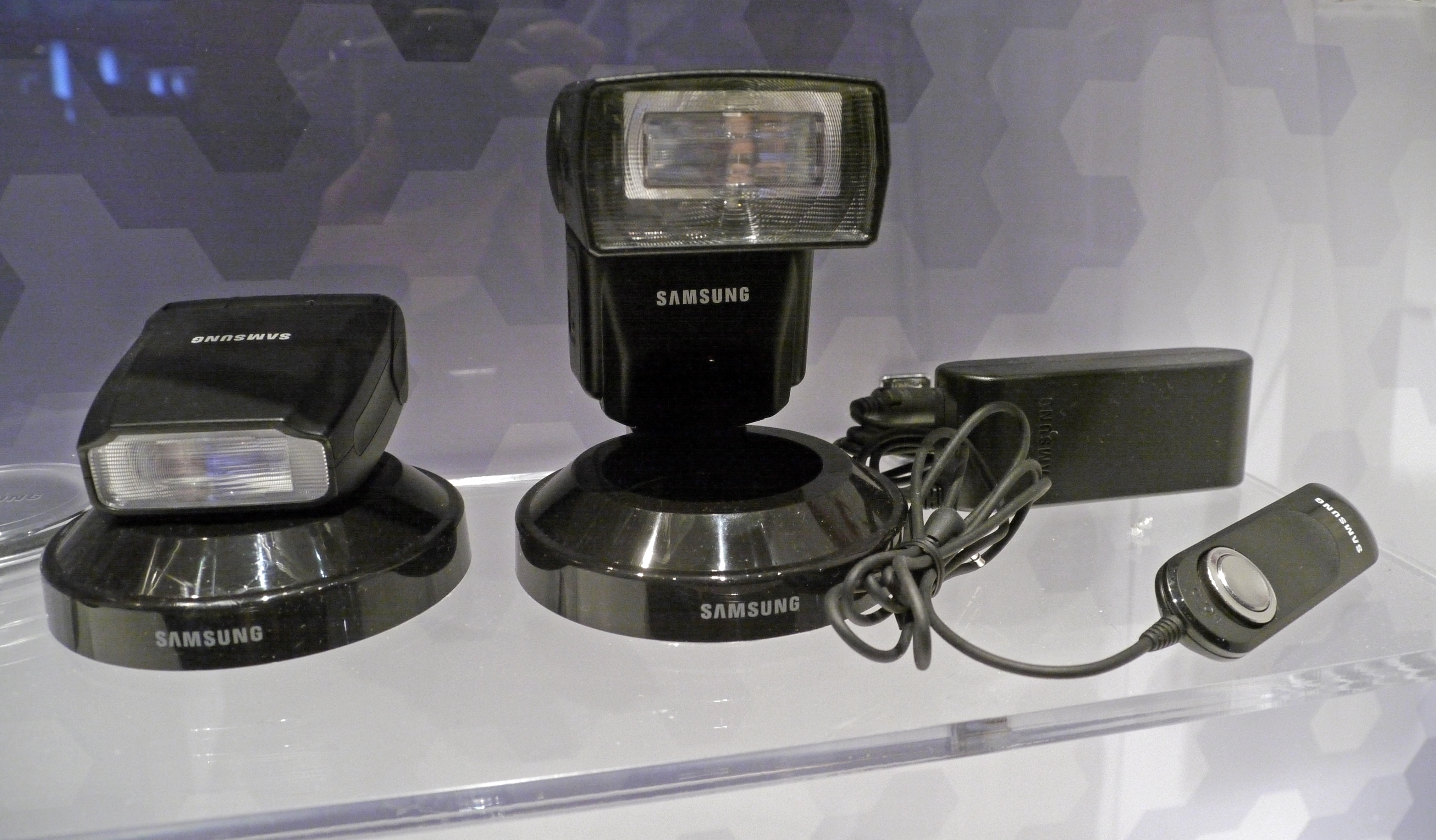 Samsung NX10