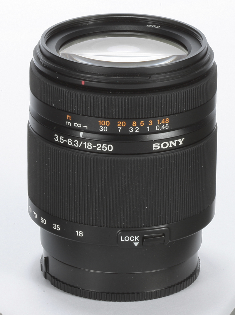 Sony DT 18-250mm lens