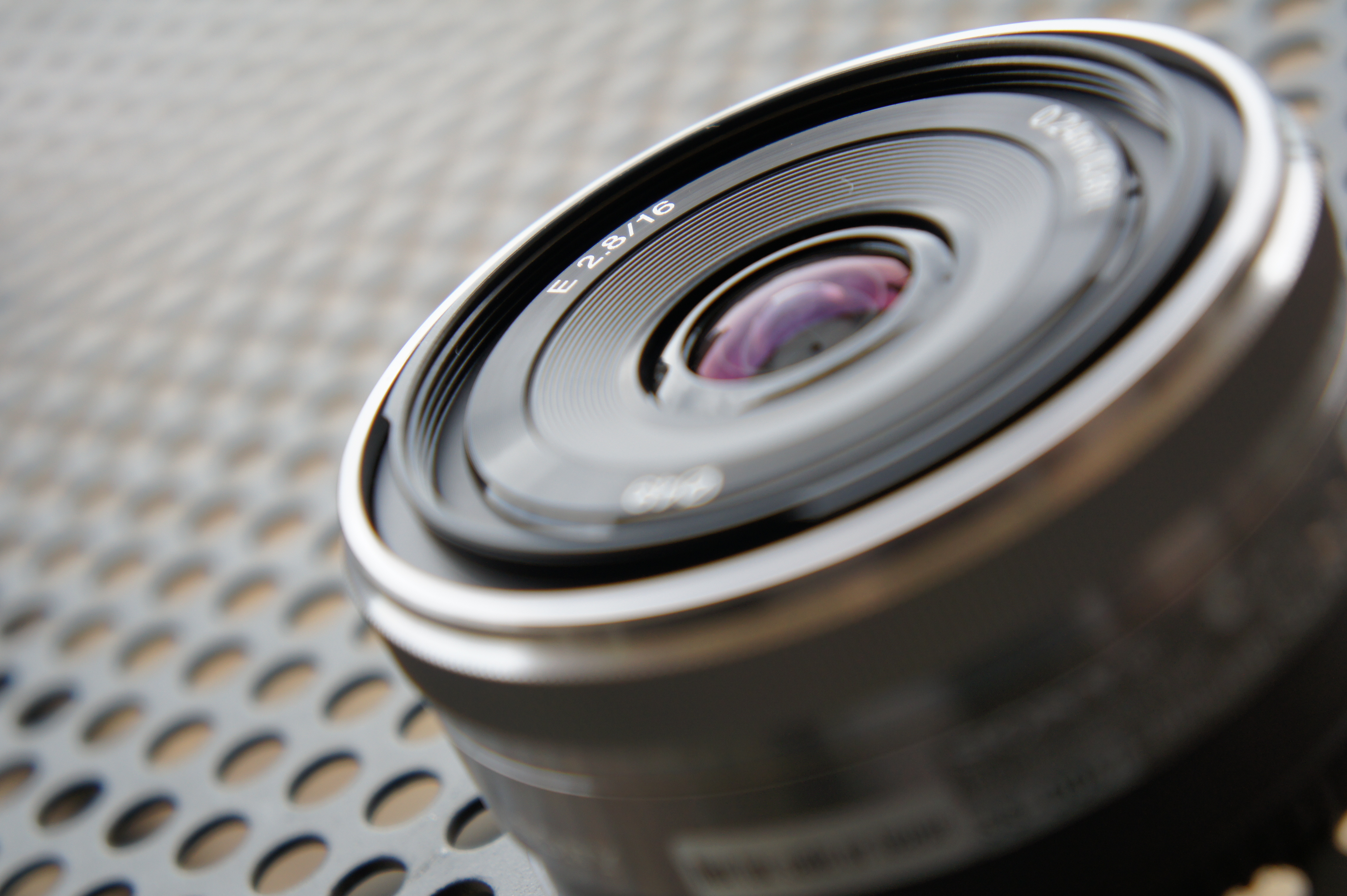 Sony NEX-5 Shallow Depth of Field