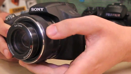 HS20 vs HX100V video review screen grab