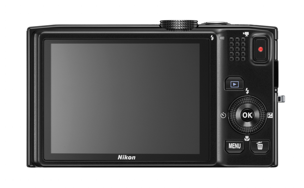 Nikon release S6200 and S8200