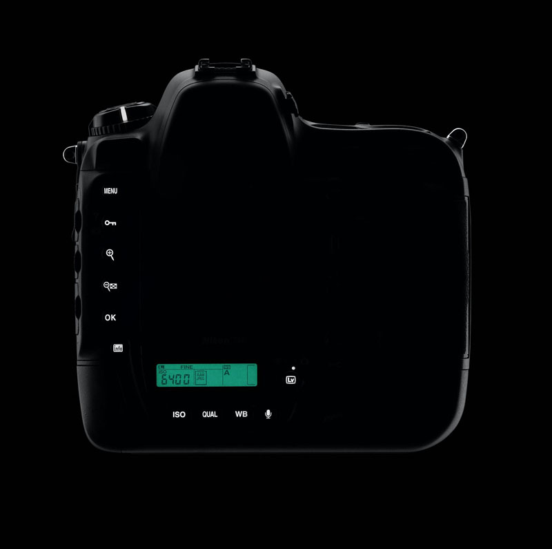Nikon D4 illuminated buttons