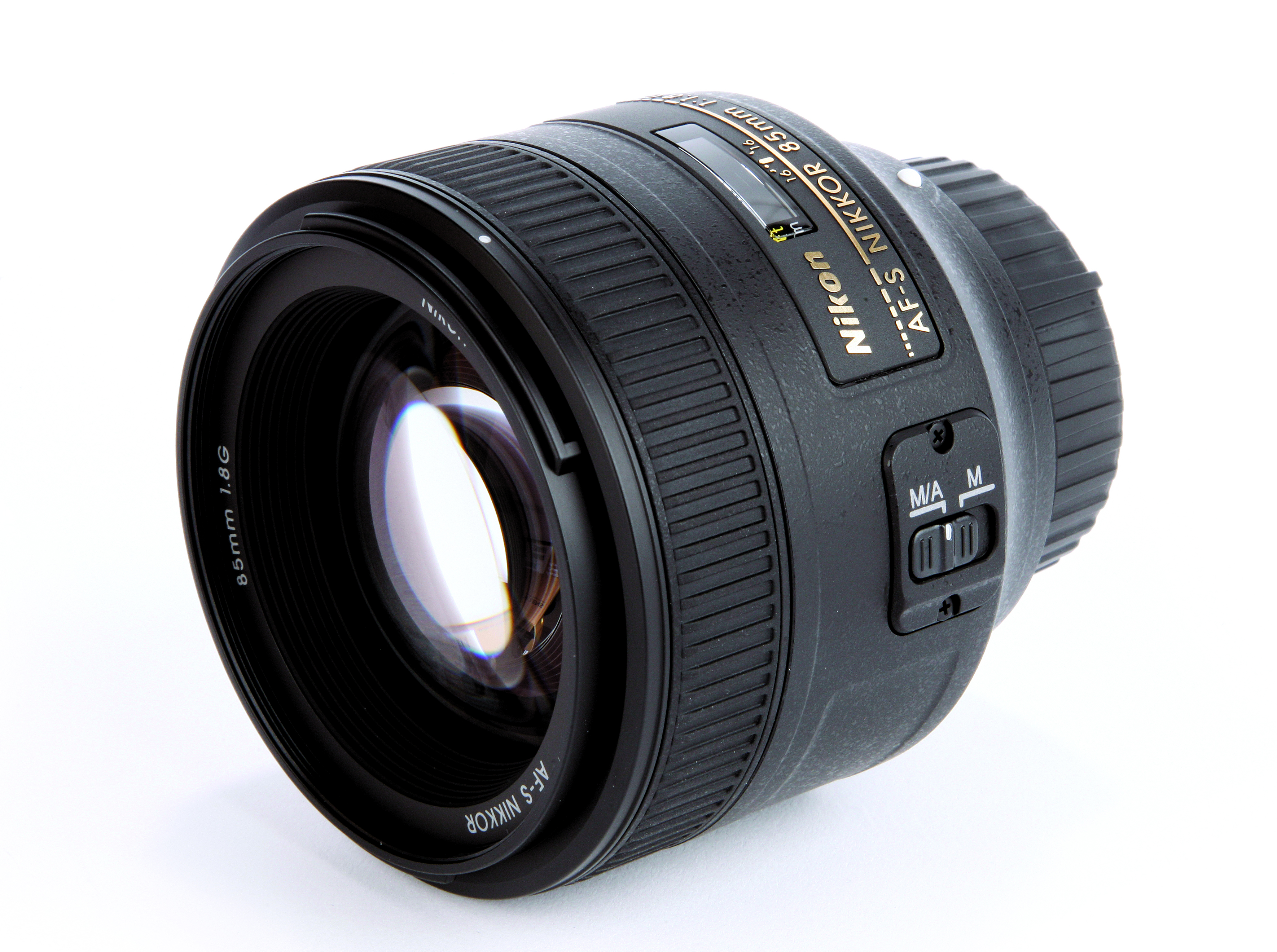 NIkkor 85mm.