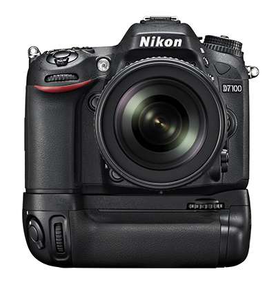 Nikon MB-D15