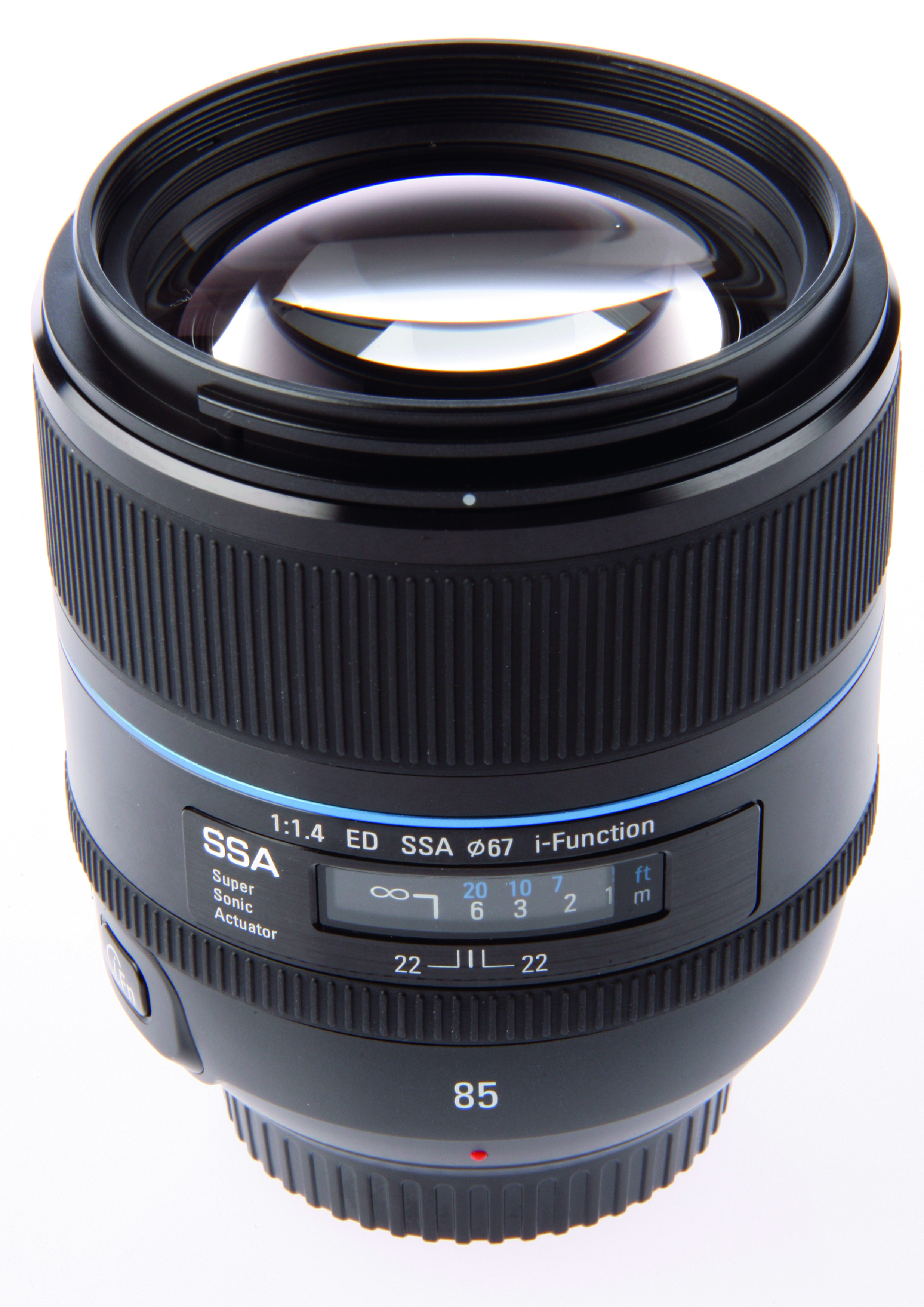 Samsung 85mm lens standing.jpg