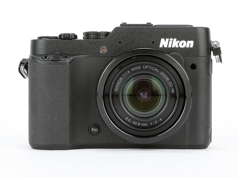Nikon P7800 product shot 9